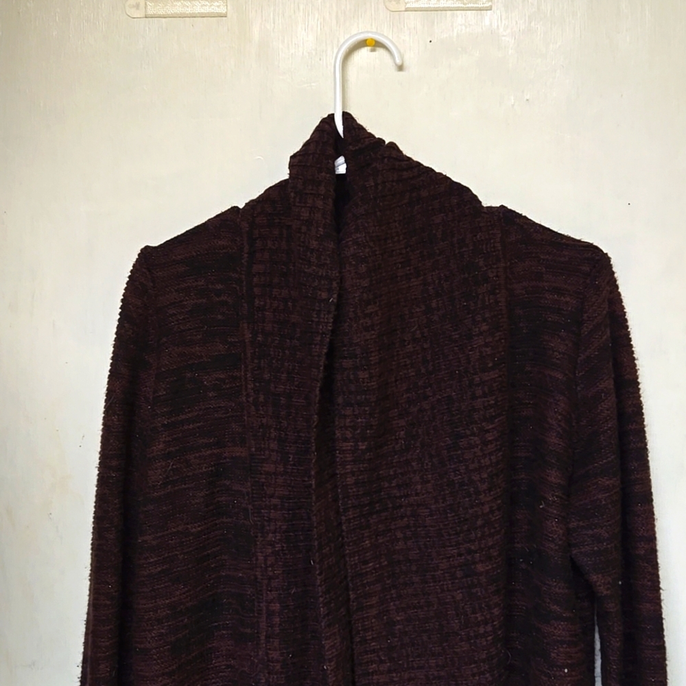 Red and black cardigan sweater with pockets size mesium